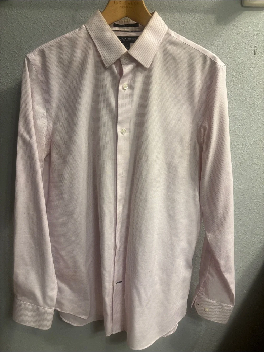 Banana Republic Light Pink Men's Dress Shirt - Classic Point Collar
